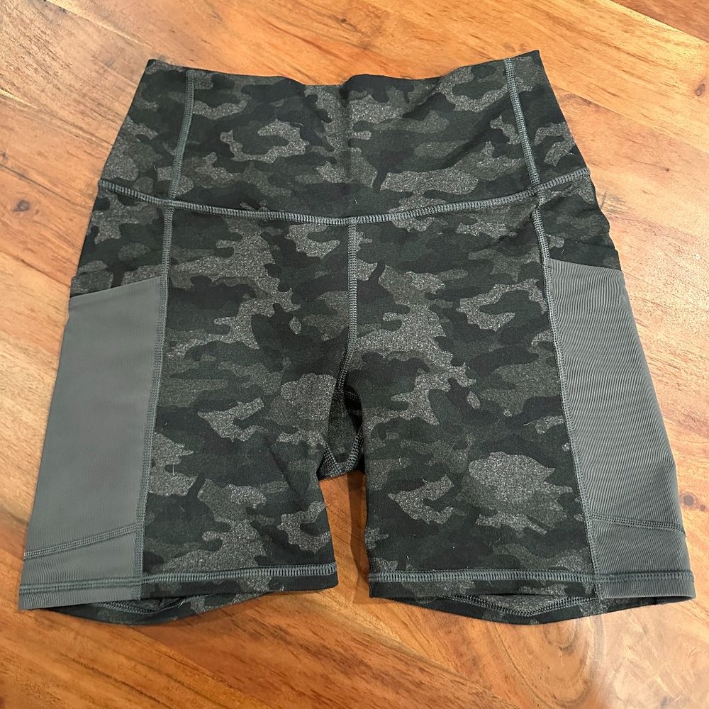 Fabletics On-The-Go High-Waisted Short In Charcoa… - image 1
